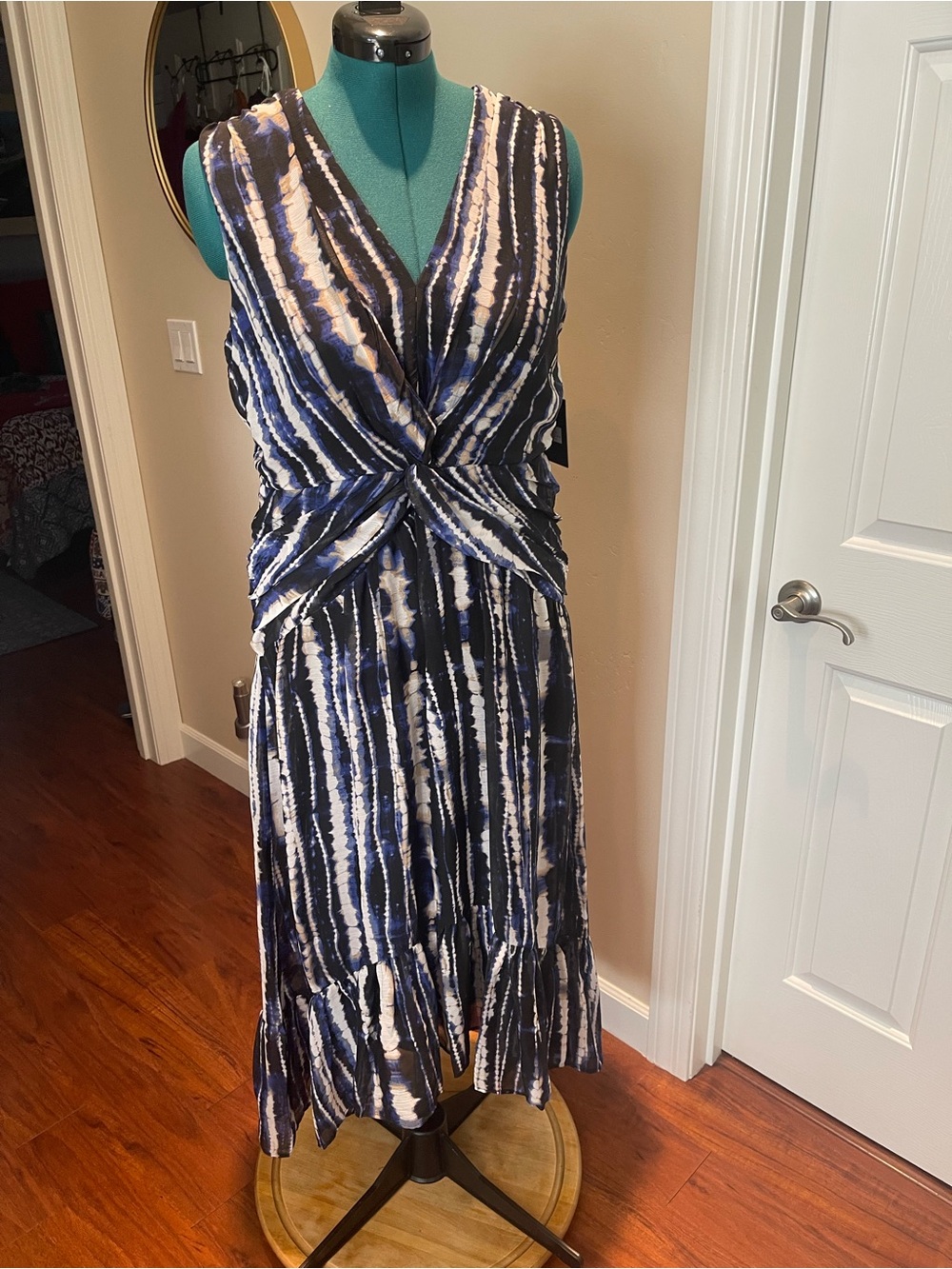 Dkny Navy and White Tie-Dye Twist-Waist Midi Dress - Picture 15 of 16